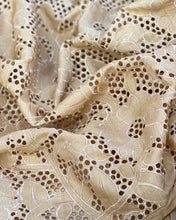 Load image into Gallery viewer, IT-V15811 Cream CutWork