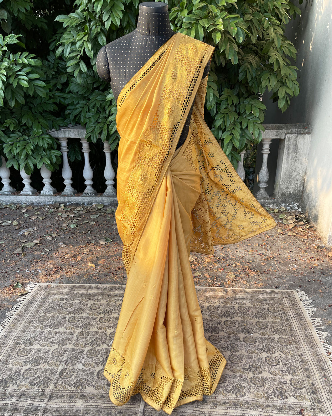 IT-V15815 Mustard CutWork