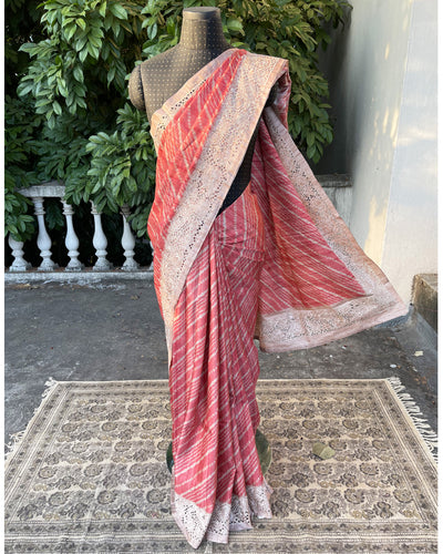 IT-V03991 Red Cutwork