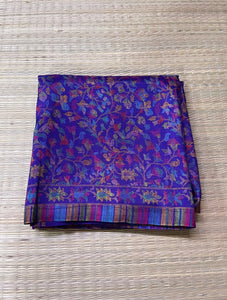 IT-V05528 Purple Paisley